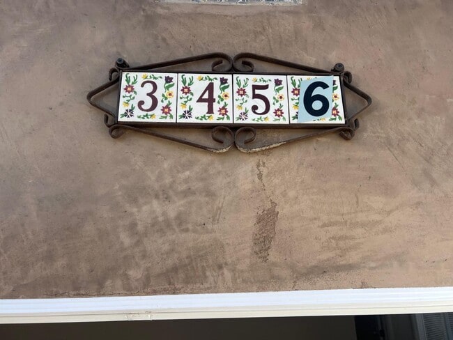 Photo - 3456 Madison St