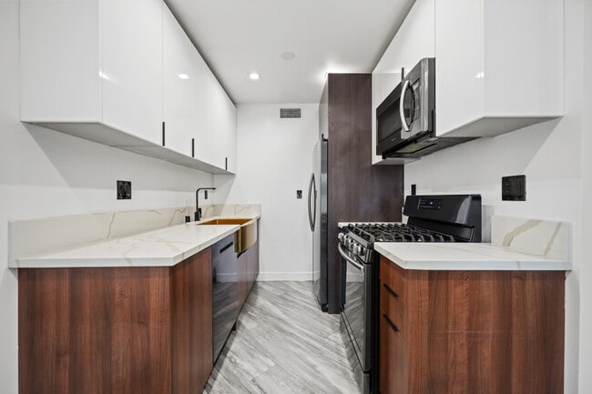 Photo - 230 S Carondelet St Unit 1