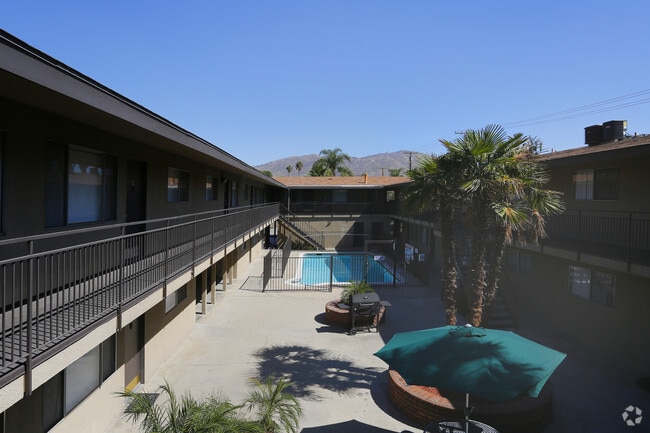 Photo - Chancellor Arms