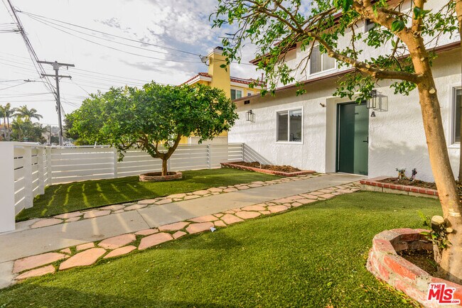 Photo - 2107 Pullman Ln Unit A