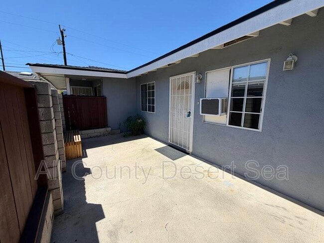 Photo - 1015 England St Unit B