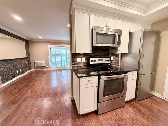 Photo - 960 E Bonita Ave Unit 3