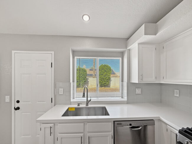 Photo - 69736 Cypress Rd