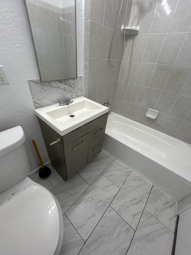 Building Photo - 3457 Ocean View Blvd Unit 3457