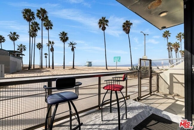 Photo - 3007 Ocean Front Walk