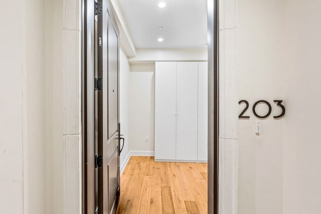 Photo - 10647 Ashton Ave