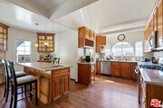 Photo - 10530 Kinnard Ave
