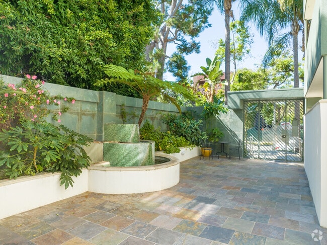 Photo - 454 N Oakhurst Dr