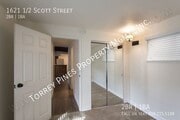 Photo - 1621 1/2 Scott Street- House