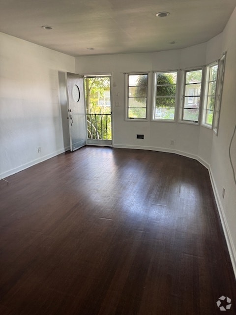 Building Photo - 10907 Moorpark St Unit 10907 Rental