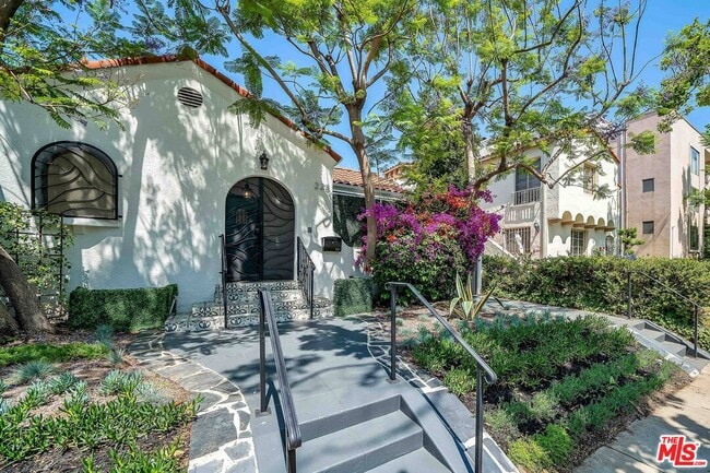 Photo - 223 N Almont Dr