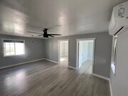 Photo - 610 W Manor Dr