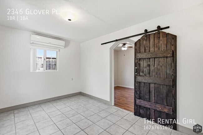 Photo - 2346 Glover Pl