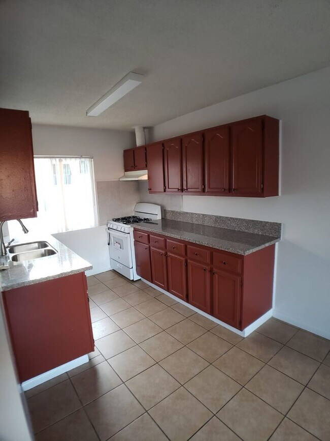Photo - 13129 Oxnard St Unit 18