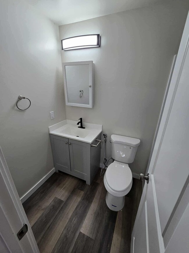 Photo - 4762 Voltaire St