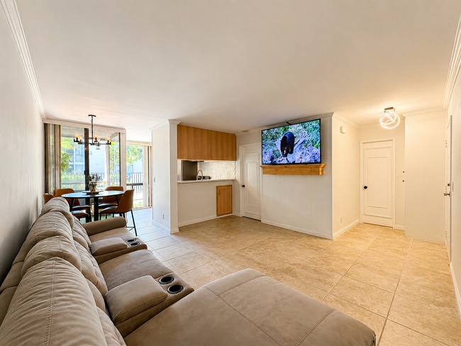 Photo - 6930 Hyde Park Dr Unit 108
