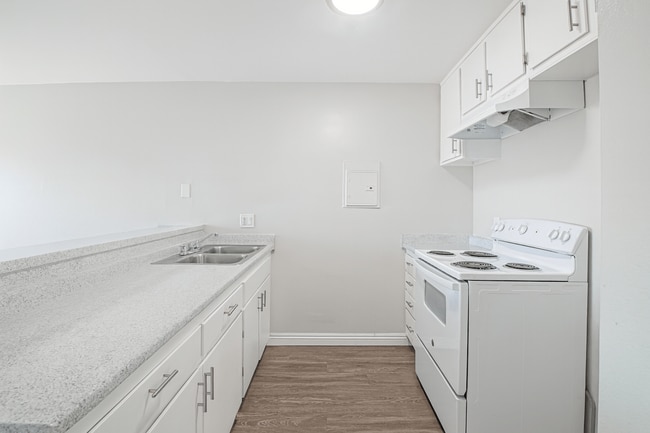 Photo - El Paraiso Apts