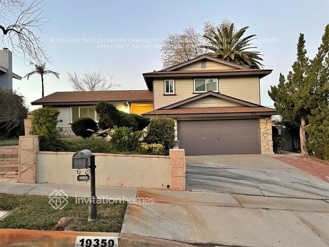 Building Photo - 19359 Green Mountain Dr