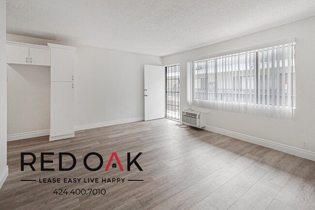 Building Photo - 7466 Rosemead Blvd Unit 121