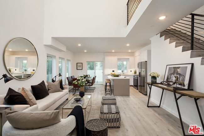 Photo - 846 N Alta Vista Blvd Unit 104