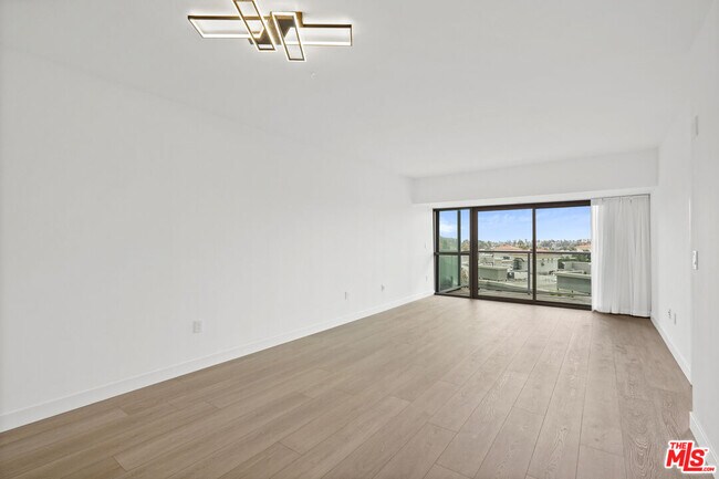 Photo - 13700 Marina Pointe Dr Unit 610