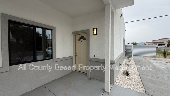 Photo - 517 S Mountain View Dr Unit 3