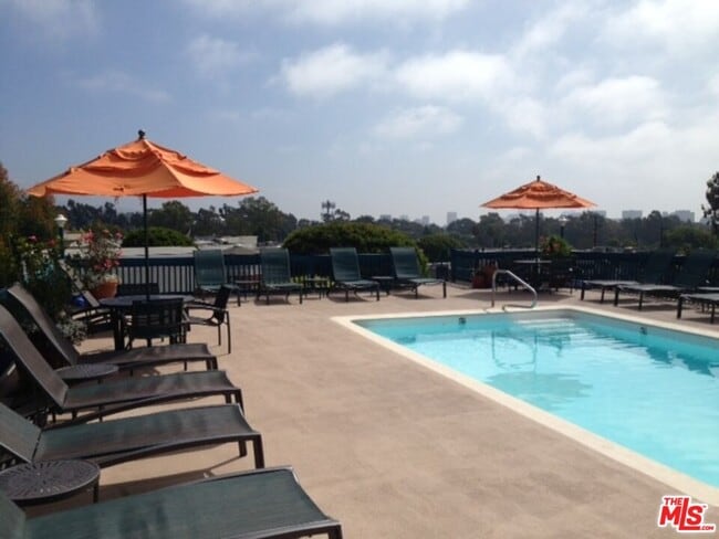 Building Photo - 11730 Sunset Blvd