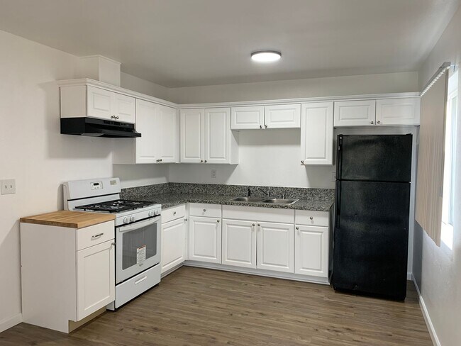 Photo - 4077 Oakcrest Dr Unit C