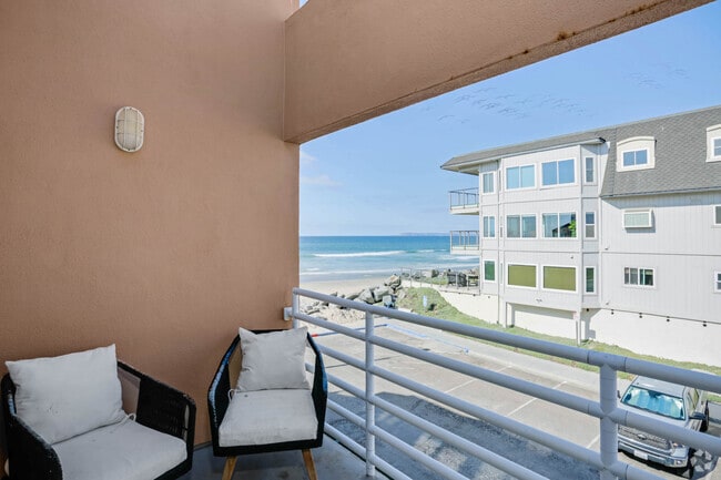 Building Photo - 1326 Seacoast Dr Unit 1326 Rental