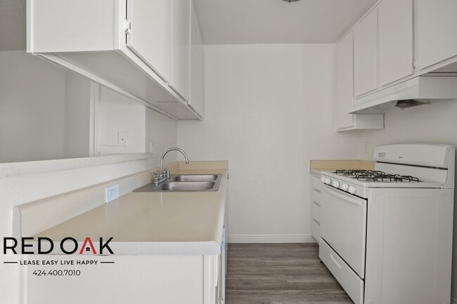 Photo - 8309 Cedros Ave Unit 105