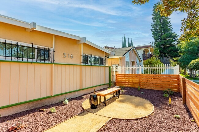 Building Photo - 516 N Westmoreland Ave Rental