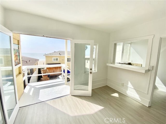 Photo - 4209 The Strand