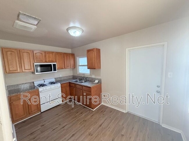 Photo - 902 N Angeleno Ave Unit House