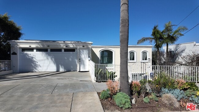 Photo - 8120 Billowvista Dr