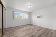 Photo - 925 W 30th St Apartment Unit 14B