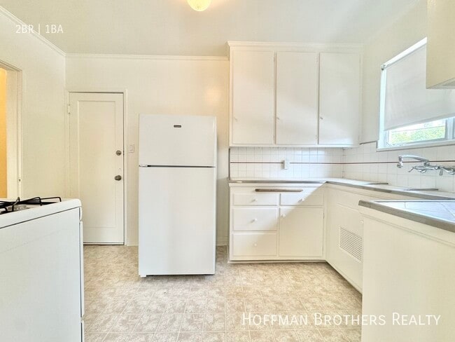 Photo - 120 Flores St Unit 4