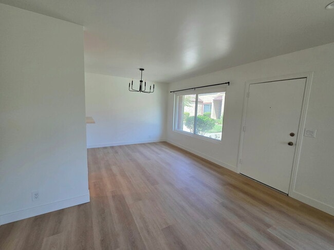 Photo - 1163 N Barston Ave