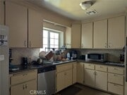 Photo - 707 N California St