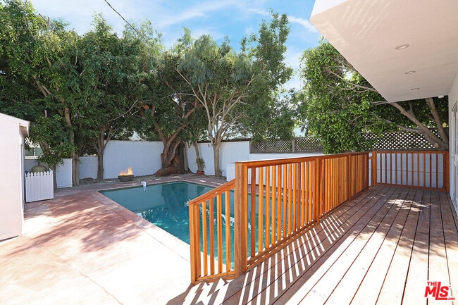 Photo - 12524 Woodbine St