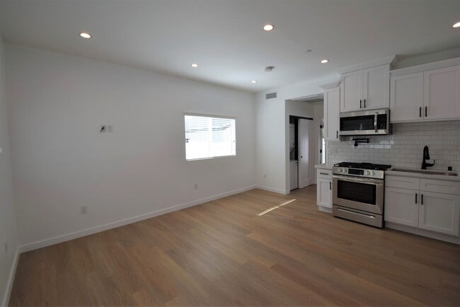 Photo - 5915 Fair Ave Unit 5909