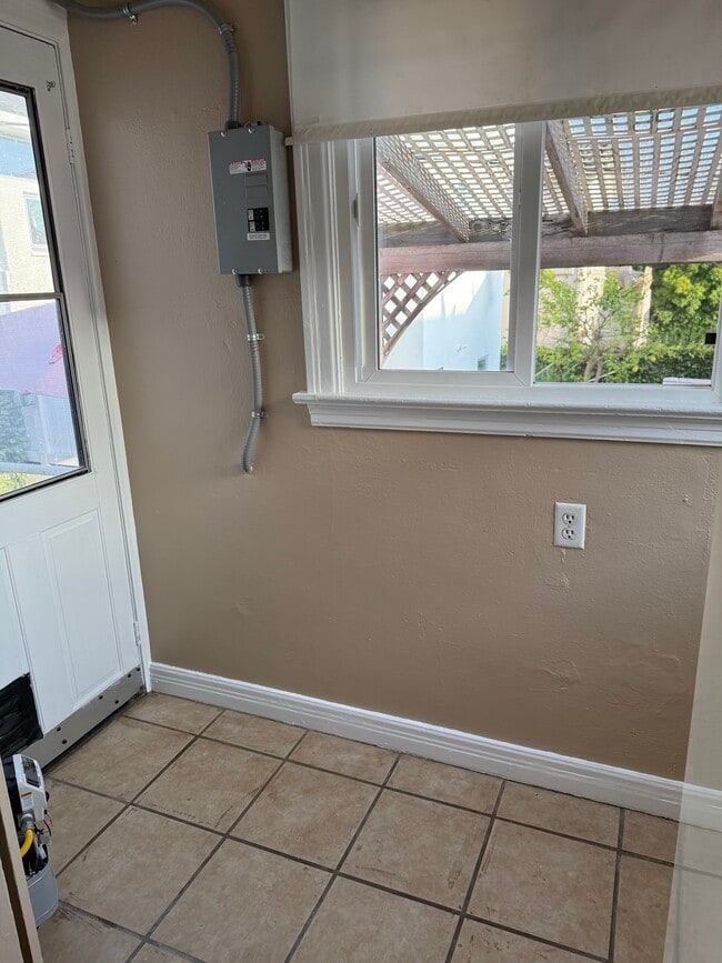 Photo - 510 W Holly Ave