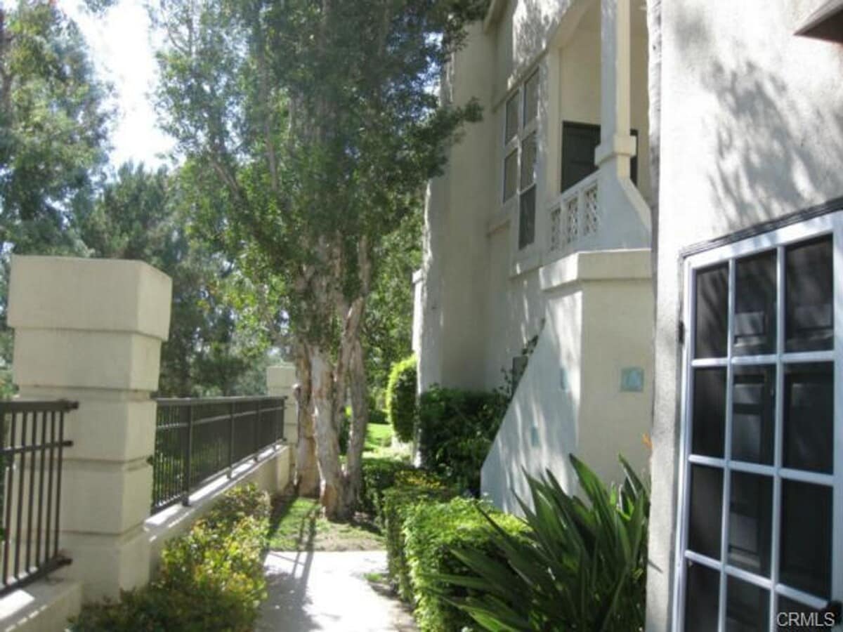 Photo - Spacious End-Unit Townhome in the Charming...