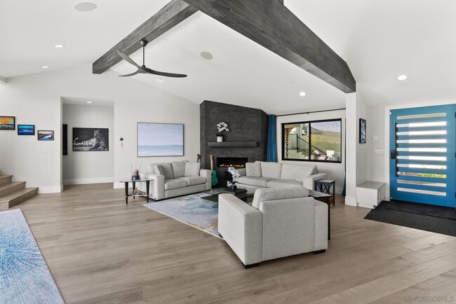 Photo - 7982 Roseland Dr