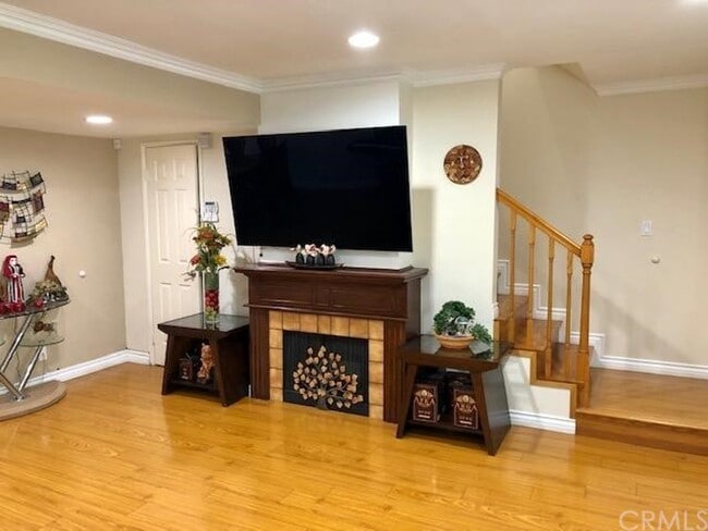 Photo - 212 N Jackson St Unit 5