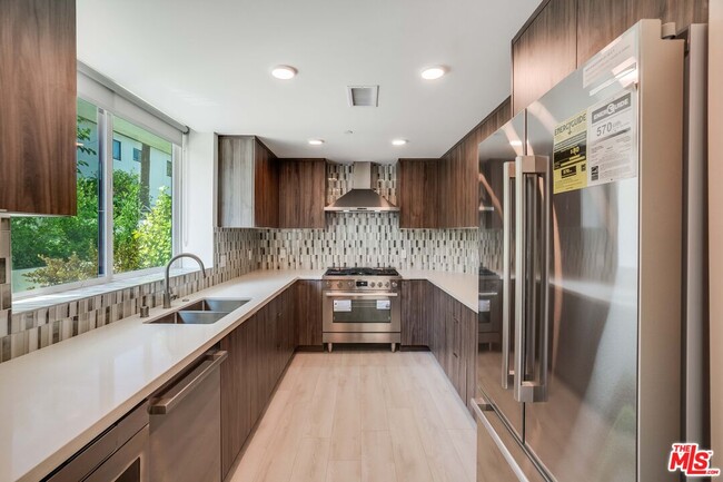 Photo - 1021 S Shenandoah St Unit 102