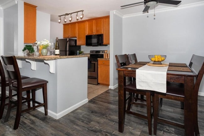 Photo - 1423 Graves Ave Townhome