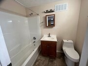 Photo - 524 Unit #B
