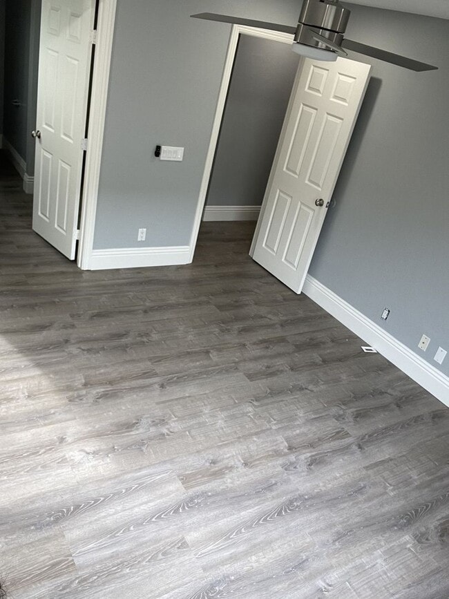 Photo - Luxury upstairs, AC/Heat, W/D, upgraded, new paint, New Floor Unit 62