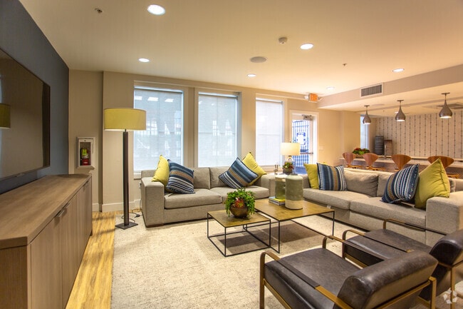 Interior Photo - The Pointe at Warner Center