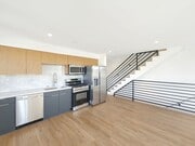 Photo - Massive 4 & 5 Bed Luxury Townhomes Unit #1858 1/2